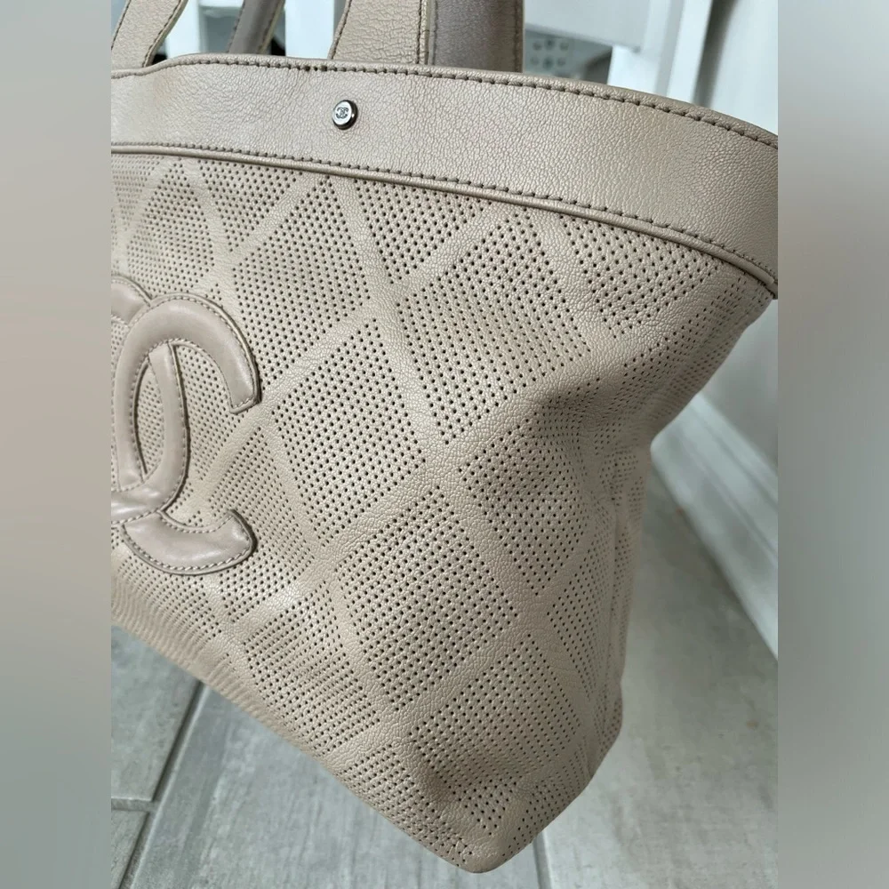 CHANEL minor all